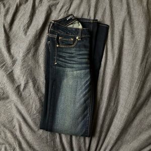 Dark washed skinny jeans